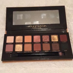 ABH Soft Glam pallet ✨